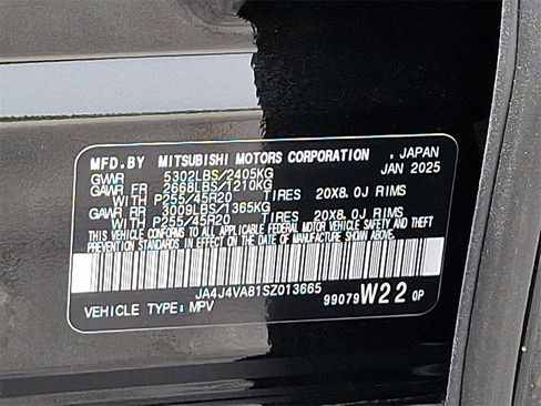 New 2025 Mitsubishi Outlander SE image 10