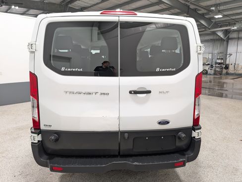 Used 2018 Ford Transit 350 XLT image 4