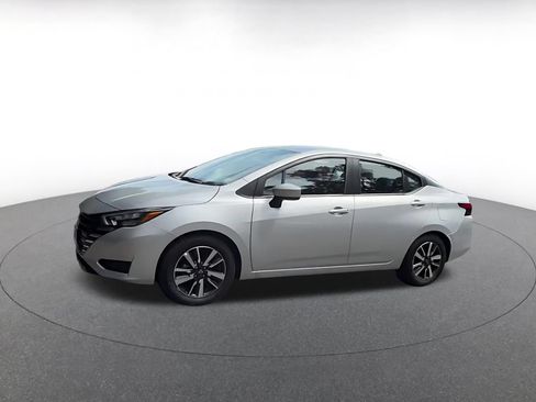 Used 2025 Nissan Versa SV FWD image 6