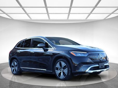 Used 2023 Mercedes-Benz EQE 350+ 4MATIC SUV image 3