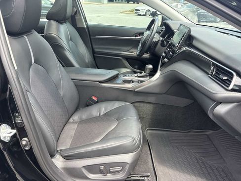 Used 2021 Toyota Camry XSE FWD image 27