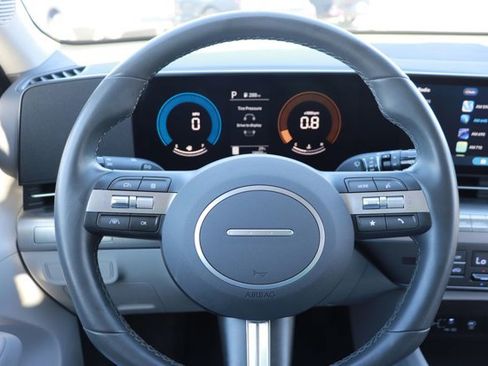 Used 2025 Hyundai Kona SEL image 16