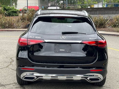 Used 2023 Mercedes-Benz GLC 300 4MATIC image 5