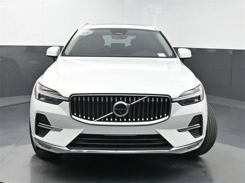 Used 2023 Volvo XC60 B5 Plus w/ Protection Package Premier image 37
