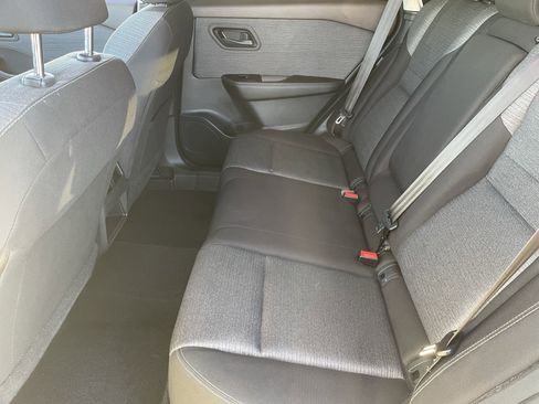 Used 2021 Nissan Rogue S image 16