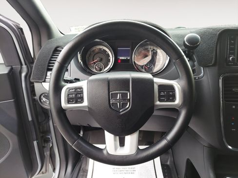 Used 2019 Dodge Grand Caravan GT FWD image 13