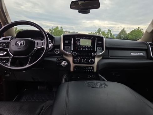 Used 2019 RAM 1500 Laramie AWD/4WD image 18