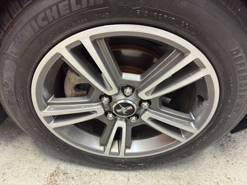 Used 2010 Ford Mustang Premium image 28