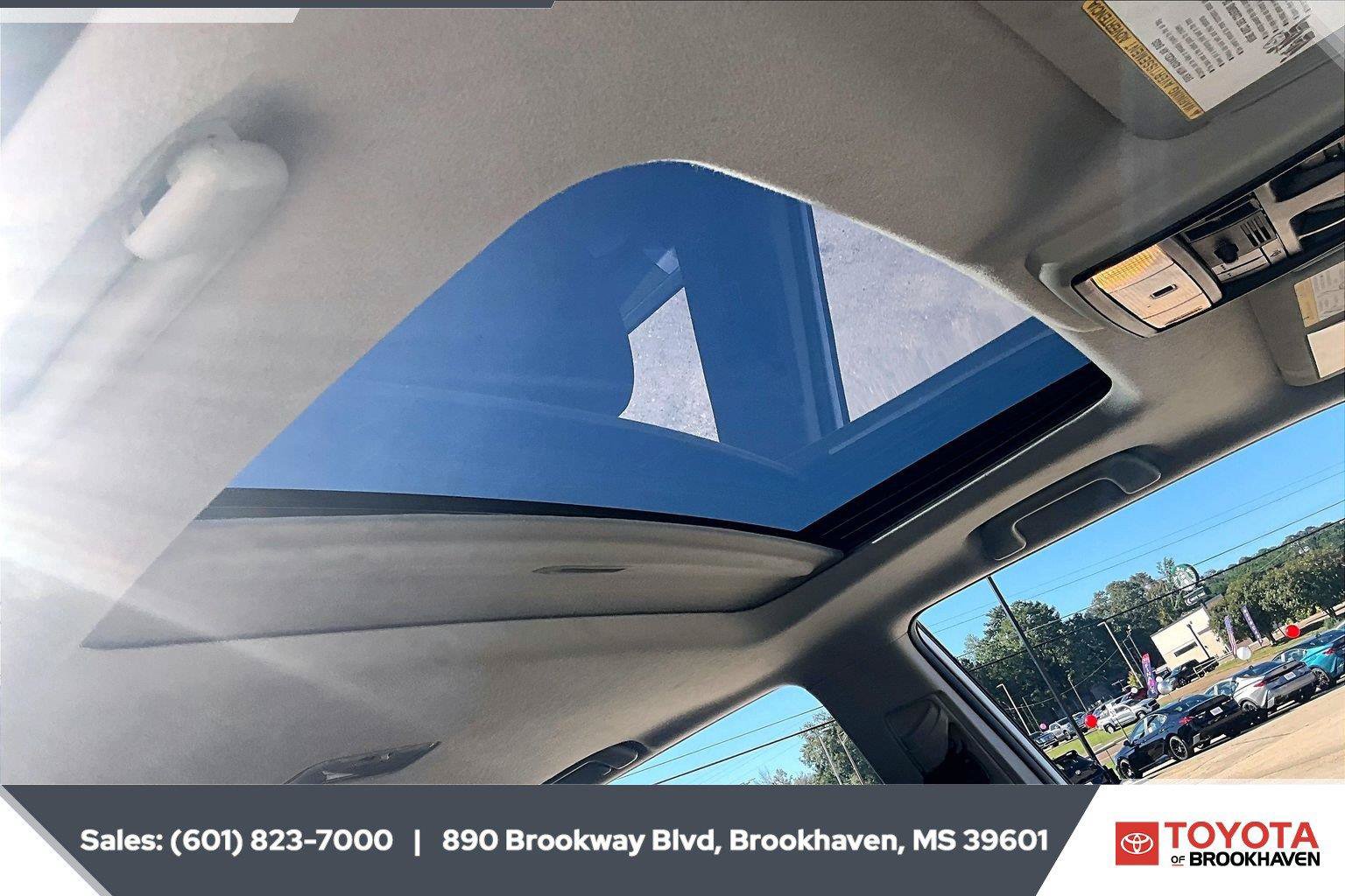 Used 2021 Toyota 4Runner SR5 Premium w/ Moonroof Package AWD/4WD image 16