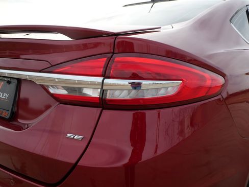 Used 2017 Ford Fusion SE w/ Equipment Group 201A image 7