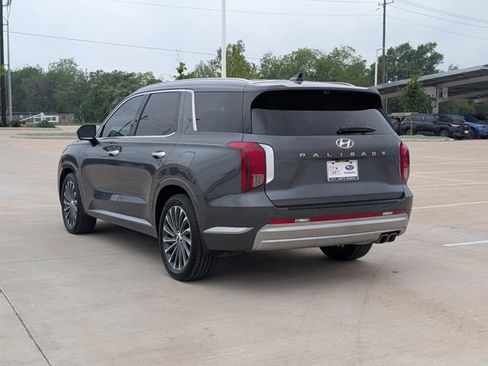 Used 2023 Hyundai Palisade Calligraphy FWD image 4