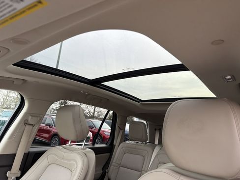 Used 2020 Lincoln Aviator Reserve w/ Equipment Group 201A image 29