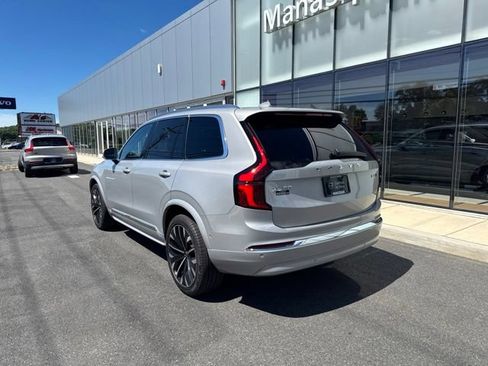 Certified 2025 Volvo XC90 B6 Plus AWD/4WD image 3