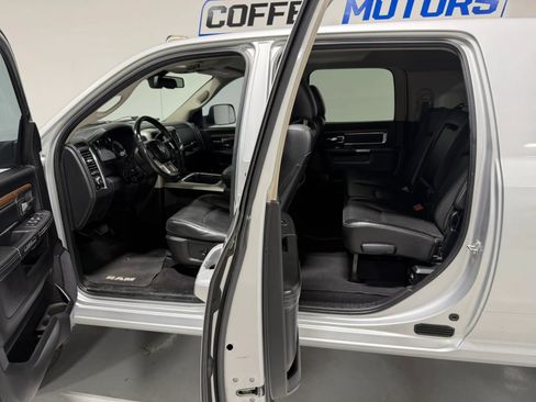 Used 2017 RAM 2500 Laramie w/ Sport Appearance Group AWD/4WD image 10