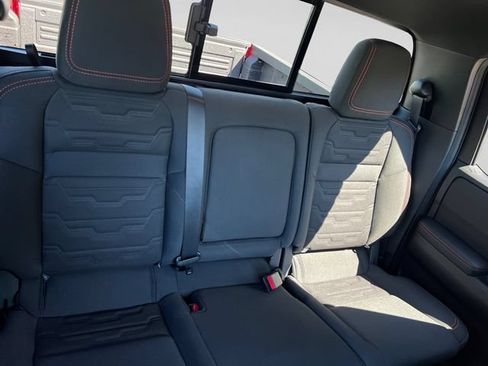 Used 2025 Nissan Frontier PRO-4X AWD/4WD image 16