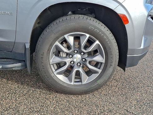 Used 2022 Chevrolet Tahoe LT w/ LT Signature Package image 11