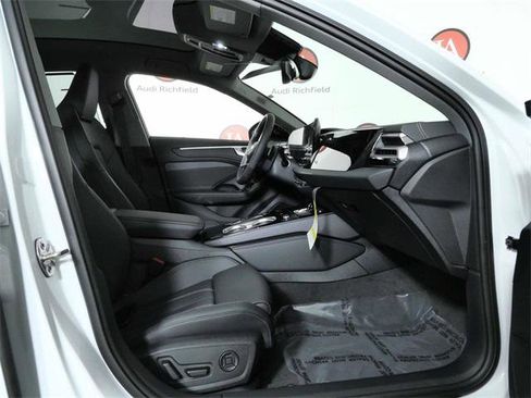 New 2026 Audi A6 Premium Plus image 11