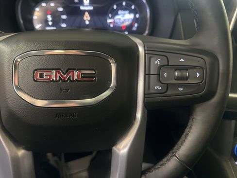 Used 2023 GMC Yukon XL SLT w/ SLT Premium Package AWD/4WD image 28