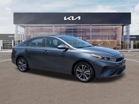 Certified 2024 Kia Forte LXS w/ LXS Technology Package FWD image 1
