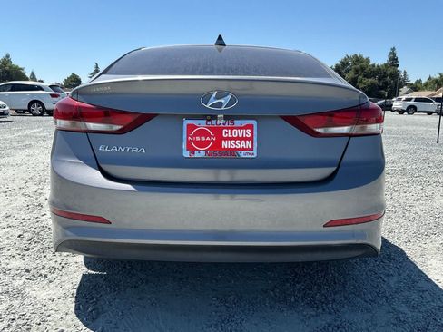 Used 2017 Hyundai Elantra SE FWD image 8
