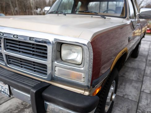 Used 1993 Dodge D/W Truck 250 image 26