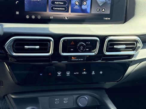 New 2026 Nissan Sentra SV w/ Floor Mat Package FWD image 21