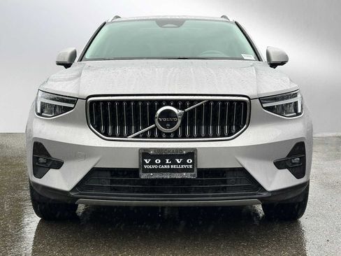 Certified 2025 Volvo XC40 B5 Plus AWD/4WD image 9