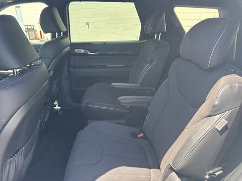 Used 2025 Hyundai Palisade Calligraphy AWD/4WD image 16