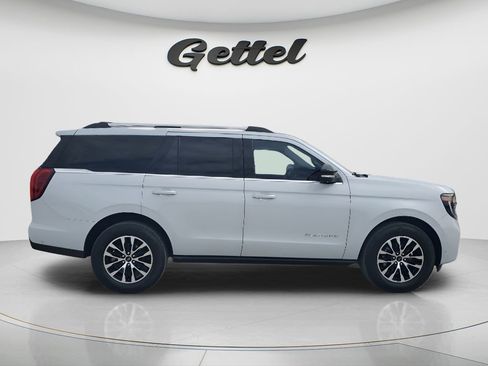 Used 2025 Ford Expedition Platinum AWD/4WD image 4
