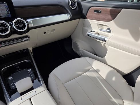 Certified 2022 Mercedes-Benz GLB 250 4MATIC image 19