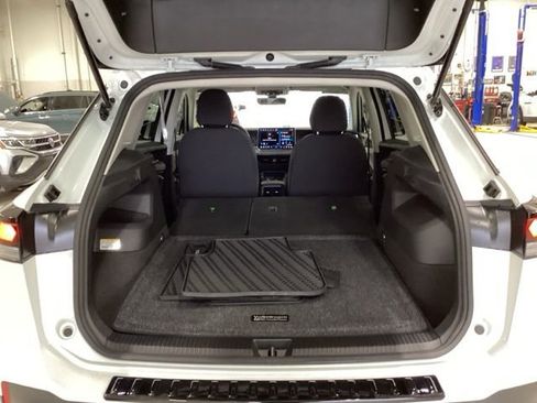 Certified 2025 Volkswagen Tiguan S image 15