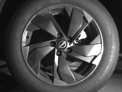 Used 2025 Nissan Rogue SV image 14