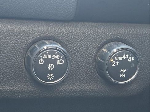 Used 2022 Chevrolet Colorado Z71 w/ Safety Package image 25