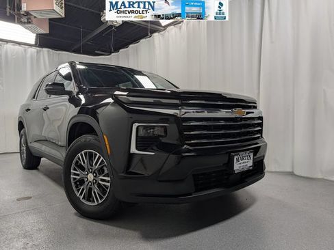 New 2027 Chevrolet Traverse LT w/ Driver Confidence Package AWD/4WD image 1