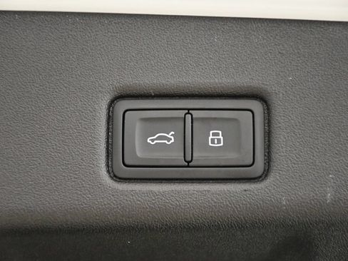 Used 2025 Audi Q5 Premium Plus w/ Premium Plus AWD/4WD image 56