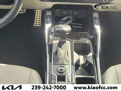 Certified 2024 Kia Sorento SX FWD image 20