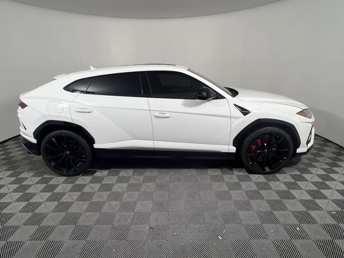 Used 2019 Lamborghini Urus AWD/4WD image 6
