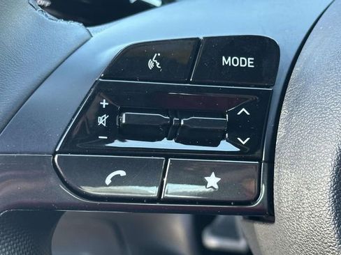 Used 2025 Hyundai Elantra SEL w/ Cargo Package FWD image 21