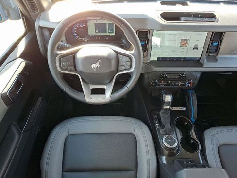 Used 2024 Ford Bronco Black Diamond image 11