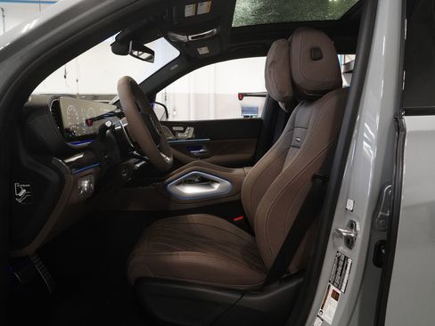 New 2026 Mercedes-Benz GLS 63 AMG 4MATIC image 2