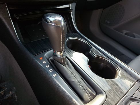 Used 2018 Chevrolet Impala Premier FWD image 15