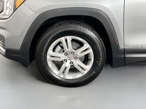 Used 2024 GMC Terrain SLE AWD/4WD image 25