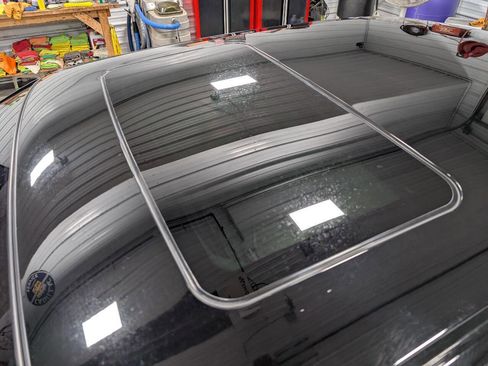 Used 2005 Cadillac De Ville DTS w/ Equipment Group image 15