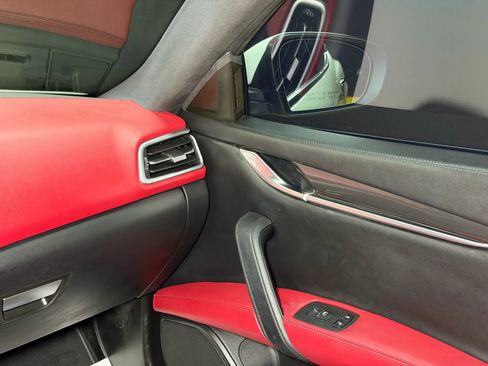 Used 2018 Maserati Ghibli S RWD image 26