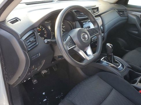 Used 2017 Nissan Rogue S w/ Appearance Package image 8