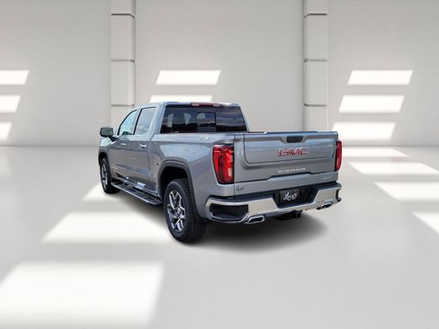 New 2026 GMC Sierra 1500 SLT image 5