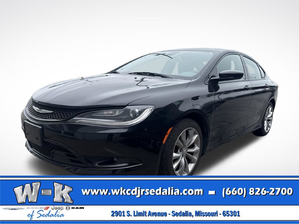 Used 2015 Chrysler 200 S FWD image 9