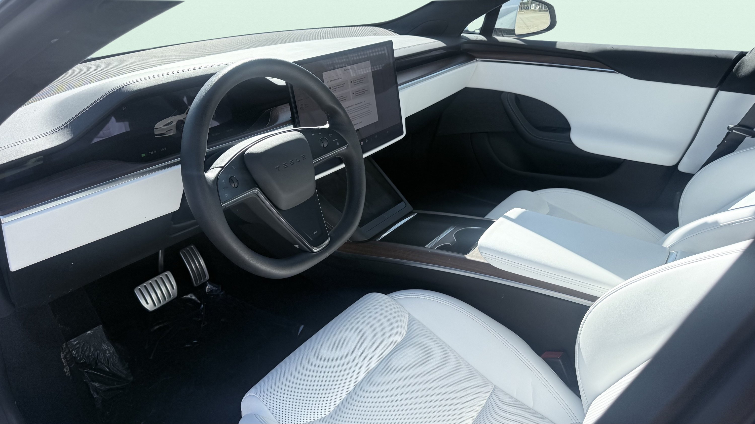 Used 2023 Tesla Model S AWD/4WD image 2