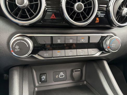 Certified 2025 Nissan Sentra S FWD image 12