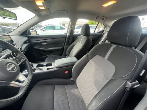 Used 2025 Nissan Sentra SV image 36